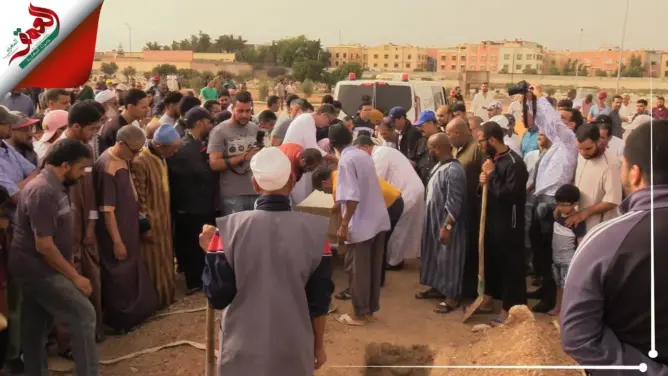 تشييع جثمان الصبي”ضحية كرسي خشبي” بكورنيش أكادير ووالده يكشف التفاصيل (فيديو)