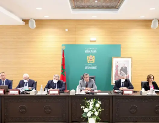 تعميم الحماية الاجتماعية يجمع أخنوش برؤساء غرف الفلاحة والصناعة التقليدية