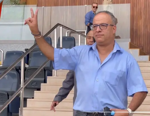 عزيز البدراوي يتابع مواجهة الديربي من مركب محمد الخامس في أول مواجهة بعد انتخابه رئيسا للرجاء(فيديو)