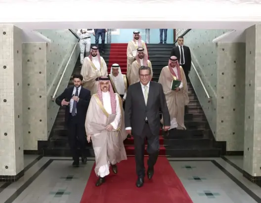أخنوش ووزير خارجية السعودية يناقشان آفاق التعاون الاقتصادي وتشجيع مبادرات الاستثمار