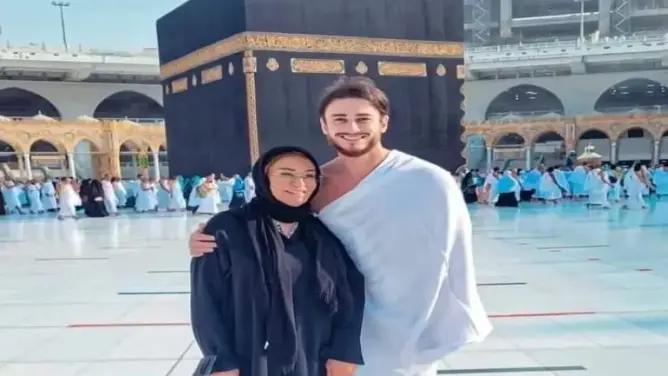 بعد إحياء حفل بجدة.. سعد لمجرد ووالدته يؤديان مناسك العمرة