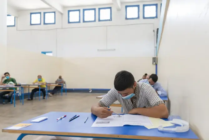 قرابة 600 سجين يجتازون امتحانات البكالوريا بنجاح