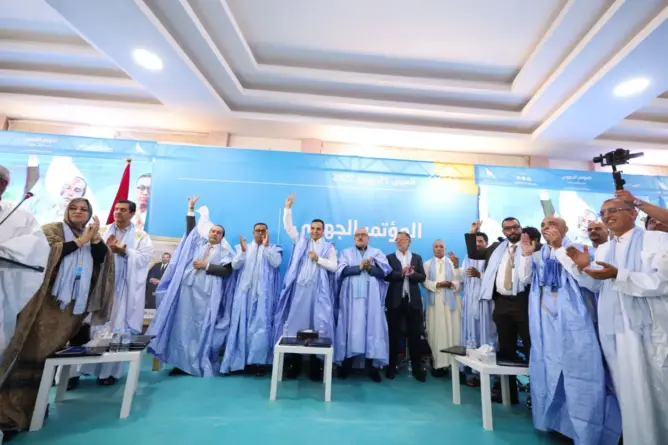 بحضور بايتاس.. الأحرار يعقد مؤتمره الجهوي السابع بجهة العيون الساقية الحمراء