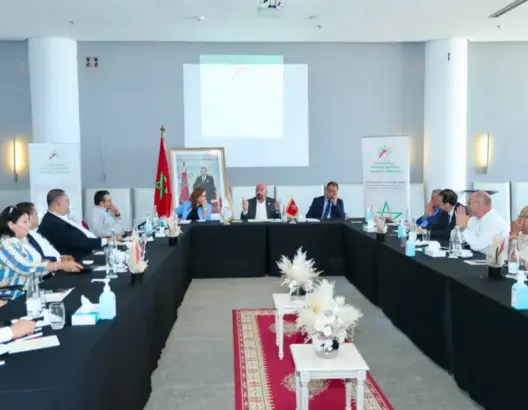 الليموري يجتمع برؤساء مجالس الجماعات بطنجة (صور)