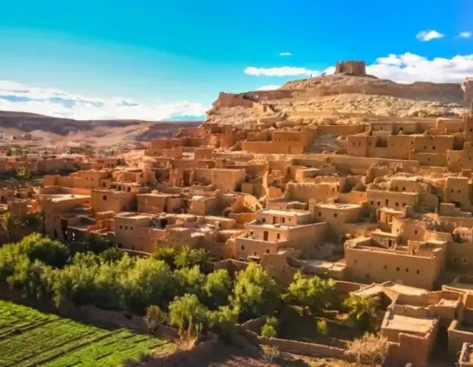 الأصول التاريخية لمعمار القصور بواحات درعة الوسطى