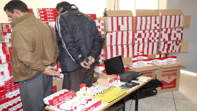 حجز 10 آلاف علبة سجائر مهربة بحوزة شقيقين بوجدة
