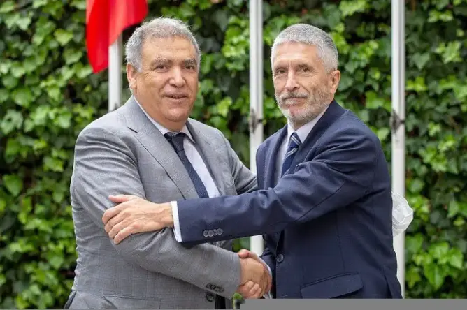 لفتيت يتباحث مع نظيره الإسباني بالرباط