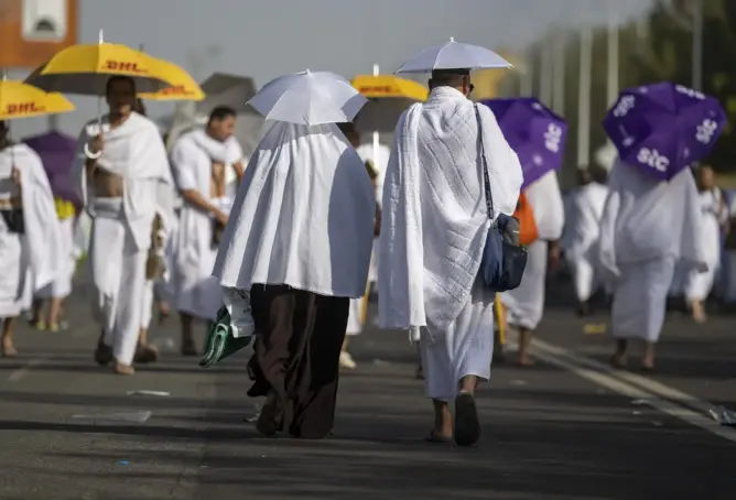 هل صيام يوم عرفة متعلق بالزمان أم بالمكان؟