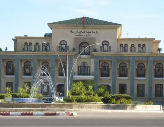 شكاية ضد رئيس جماعة بسطات تتهمه بطلب المال مقابل التوظيف