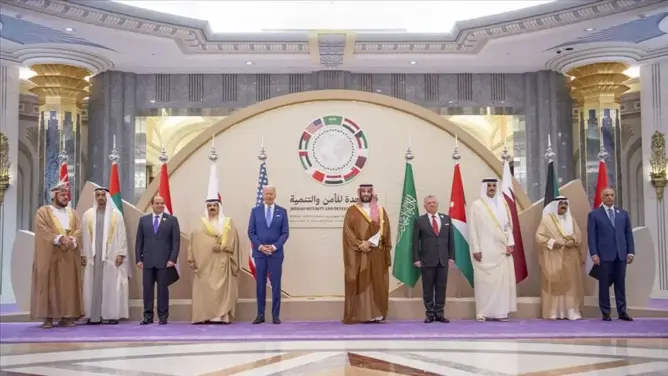 بمشاركة بايدن و9 قادة عرب.. قمة جدة تدعو إيران للتعاون وإسرائيل إلى احترام وضع القدس