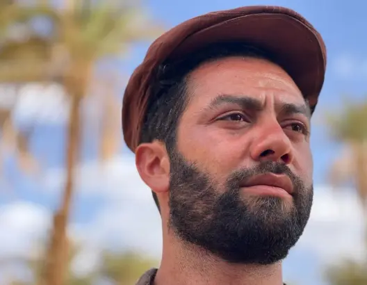 بشخصية “عزيز”.. الممثل مراد حميمو بطل فيلم “سيروكو”