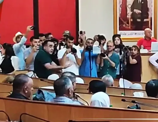 الحميدي يعلق شماعة “فشل” تدبير مجلس عمالة طنجة-أصيلة على المكتب السابق (فيديو)