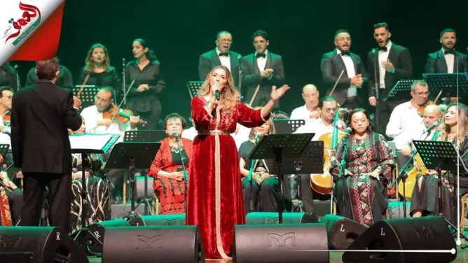 إحدى روائع “الحاجة الحمداوية”.. الفنانة الفلسطينية دلال أبو آمنة تغني”مقابلة البحر لا يرحل” (فيديو)