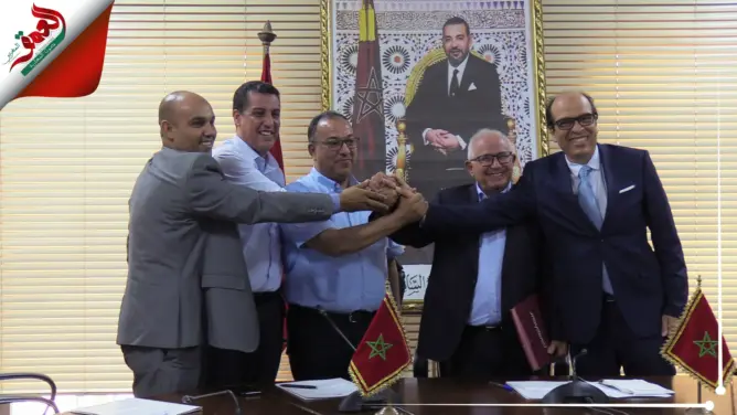 توقيع مذكرة تفاهم لدعم الاستثمار بأكادير.. وحرمان رجال أعمال مغاربة من دخول دول أوروبية على طاولة الاجتماع (فيديو)