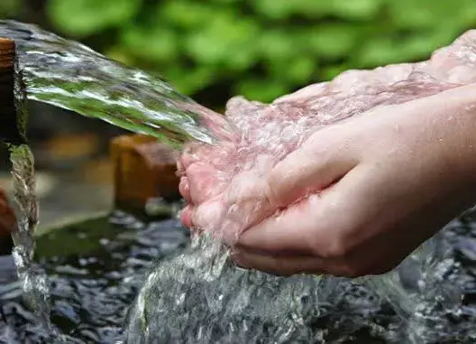 الحكومة تخصص أزيد من 10 ملايير درهم لتدبير أزمة الماء سنة 2023