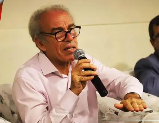 عصيد: المجلس العلمي وراء منع عرض كتاب “مذكرات مثلية” في “تويزا” (فيديو)
