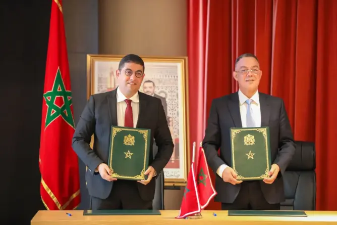 بنسعيد ولقجع يوقعان اتفاقية لتنظيم دوري وطني شبابي دعما لمشاركة المغرب بالمونديال