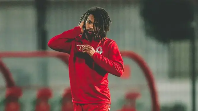 رسميا .. نجم الفتح الرباطي المهدي مبارك يجاور رحيمي في العين الإماراتي