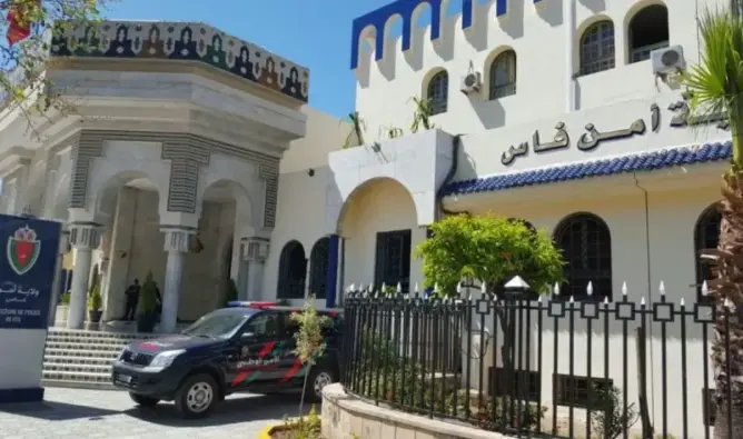 الفرقة الجهوية بفاس تطيح بعصابة تنشط في النصب والاحتيال بهدف الهجرة