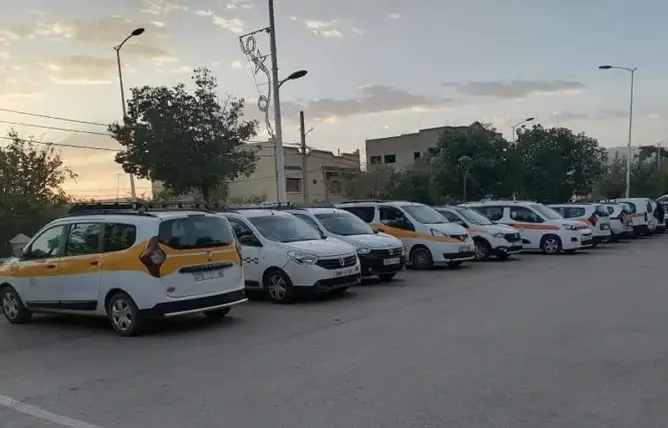 النقل السري يثير استياء مهنيي “الطاكسيات” بميدلت ومطالب بتدخل السلطات