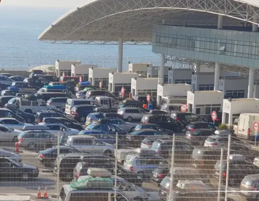 الحكومة تكشف بالأرقام عدد مغاربة المهجر الذين دخلوا وغادروا المغرب