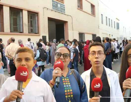 آباء وتلاميذ بالرباط يعبرون عن حماسهم وفرحتهم بمناسبة الدخول المدرسي