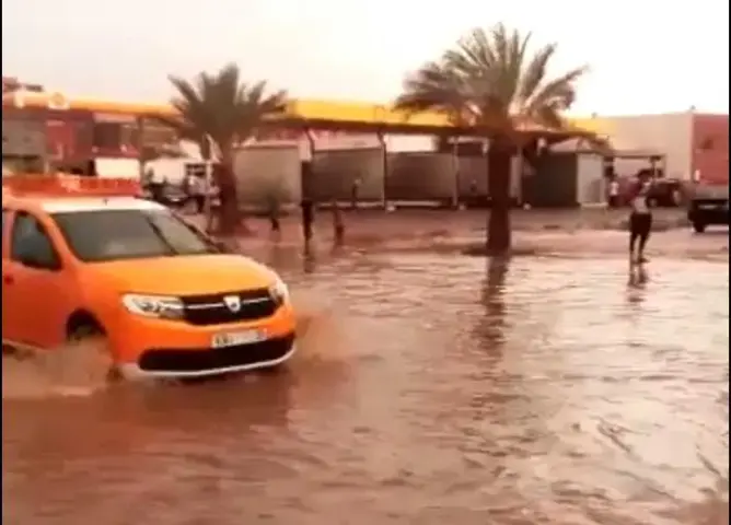 الأمطار تُغرق شوارع زاكورة وتُعري هشاشة البنية التحتية