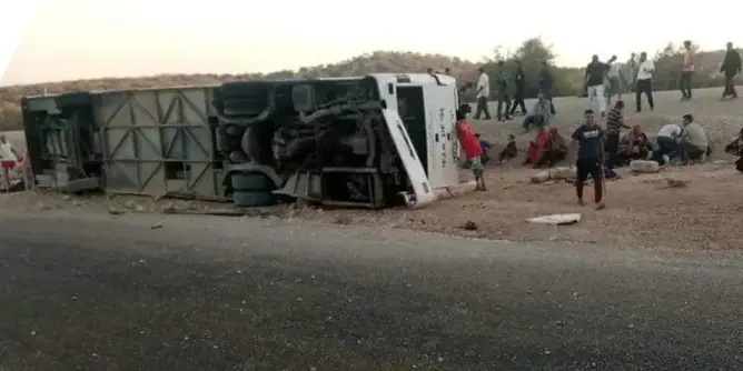 ثبت استعماله للهاتف.. 4 سنوات سجنا لسائق حافلة انقلبت بالصويرة