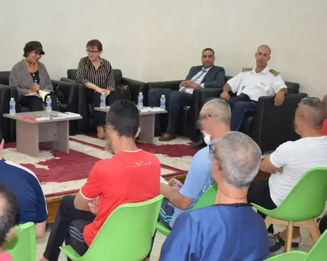 نزلاء سجن بني ملال في لقاء مفتوح مع الشاعرة” أبو سفيان”