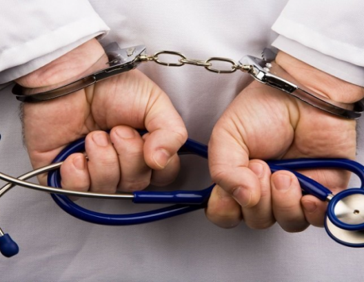 الطب والاعتقال