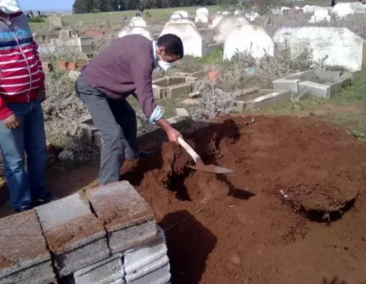 استخراج جثة شاب نواحي خنيفرة للتشريح بعد دفنه بـ15 يوما