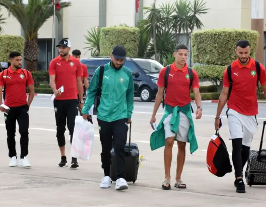 بعثة المنتخب المغربي تشد الرحال إلى إسبانيا لمواجهة الشيلي والبارغواي