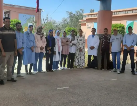 أساتذة يستنكرون استهداف مدير مؤسسة بالفقيه بنصالح عبر مواقع التواصل الاجتماعي