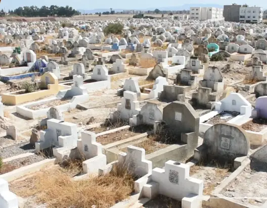 مقبرة زواغة بفاس امتلأت عن آخرها والساكنة تطالب بإيجاد حل لدفن أمواتهم (فيديو)