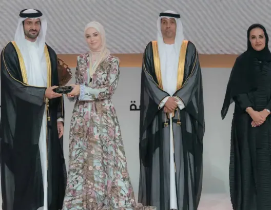 المغربية إحسان بنعلوش تفوز بجائزة “أفضل مؤثرة بالوطن العربي”