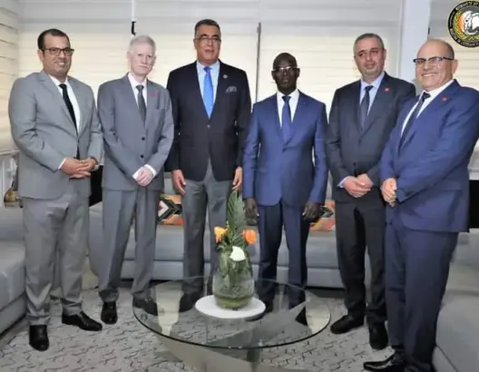 وزير الداخلية الإيفواري يستقبلا وفدا مغربيا رسميا بحضور رئيس جمعية رؤساء مجالس العمالات والأقاليم