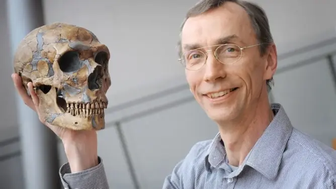 أول من وضع تسلسل لجينوم الإنسان البدائي.. السويدي “بابو” يفوز بجائز نوبل للطب