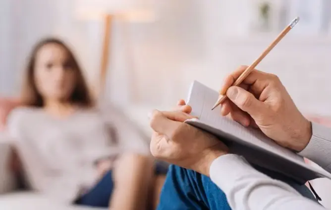 حملة رقمية تدعو إلى مجانية الإستشارة النفسية بالمغرب