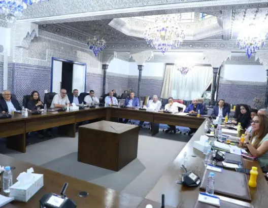 البام يدعم الانفتاح على “الثقافات المعاصرة” ويستهجن “الحملة المغرضة” ضد بنسعيد