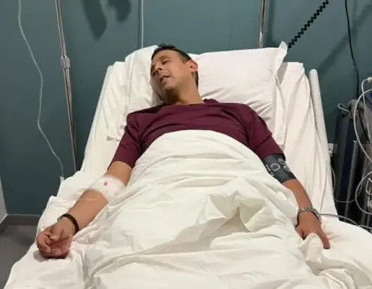 وعكة صحية تنقل لخصم على عجل إلى مصحة بفاس.. ومصادر تكشف وضعه