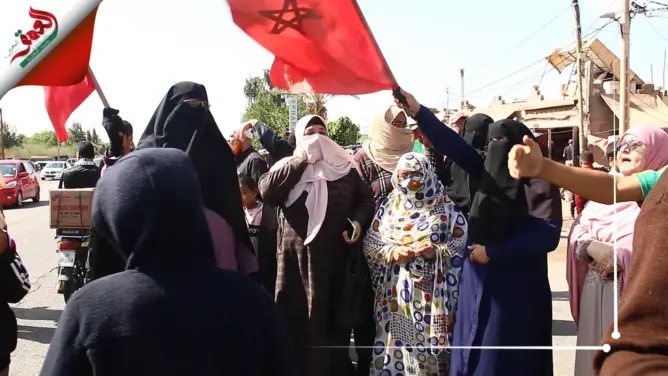 يتّمت أطفالا ورمّلت نساءً.. تكرار حوادث السير على طريق بمراكش يدفع السكان للاحتجاج