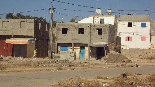 53 أسرة بأرفود تطالب بوقف رخصة بناء “غير قانونية”