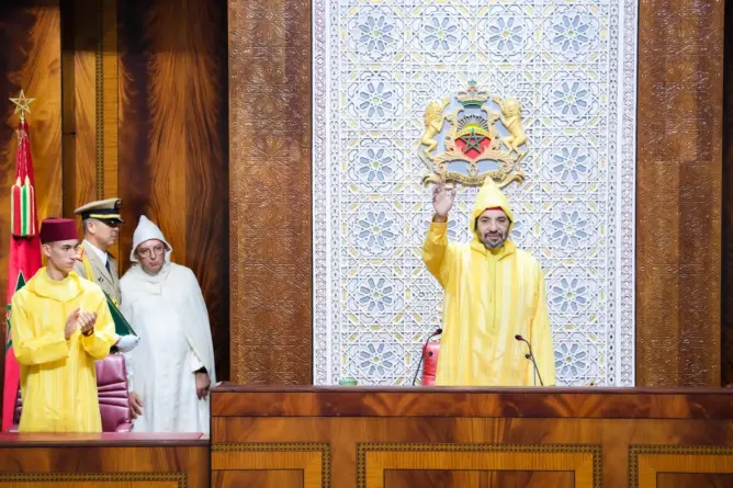الملك يعيد وهج البرلمان.. والماء والاستثمار يوحدان الأغلبية والمعارضة (فيديو)