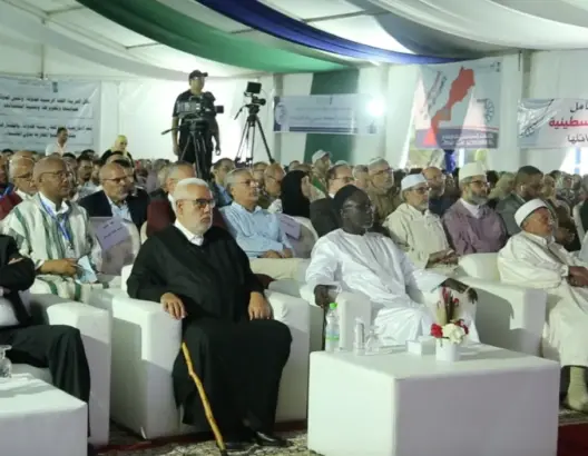 بعد رفضه تجديد الشراكة معها.. بنكيران وقيادات البيجيدي يحضرون مؤتمر “التوحيد والإصلاح”