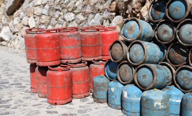 بعد إقرار “دعم الفقراء”.. زيادة 10 دراهم سنويا في سعر “البوطة” إلى غاية 2026
