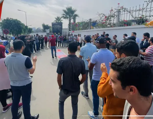 “المتعاقدون” يعودون للشارع رفضا للمحاكمات والاقتطاعات من أجورهم (فيديو)