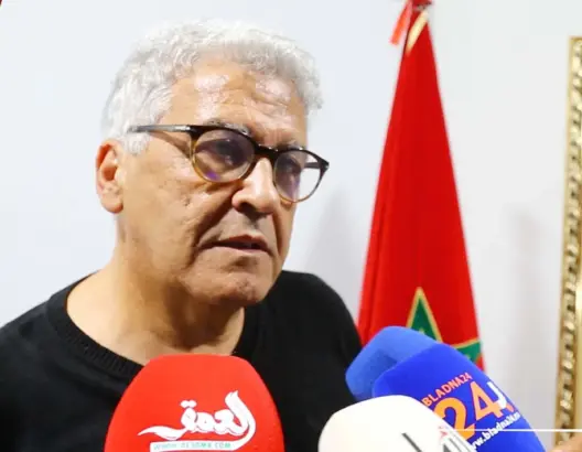 الطوزي يفكك تفاعلات وتجاذبات الزمن الإعلامي والزمن السياسي