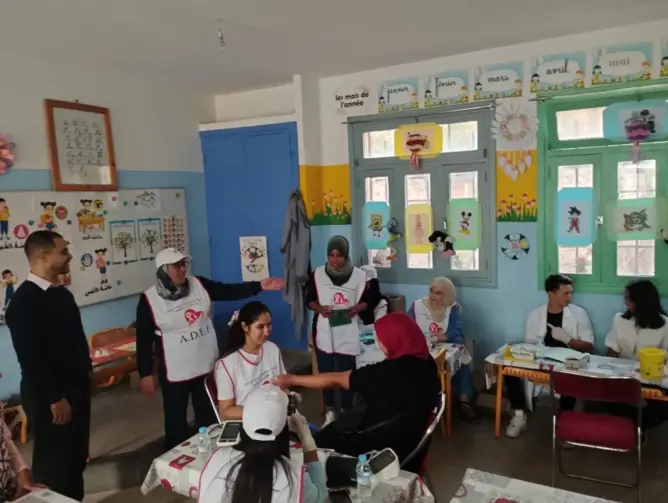 مقاطعة جليز ورابطة القابلات تنظمان قافلة طبية للنساء والأطفال بمراكش