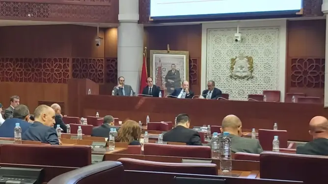 برلمانيون يثيرون توقف استثمارات بالملايير ويحذّرون من الرشوة والاحتكار