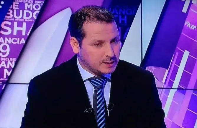 “ذلك الغرب المنافق”